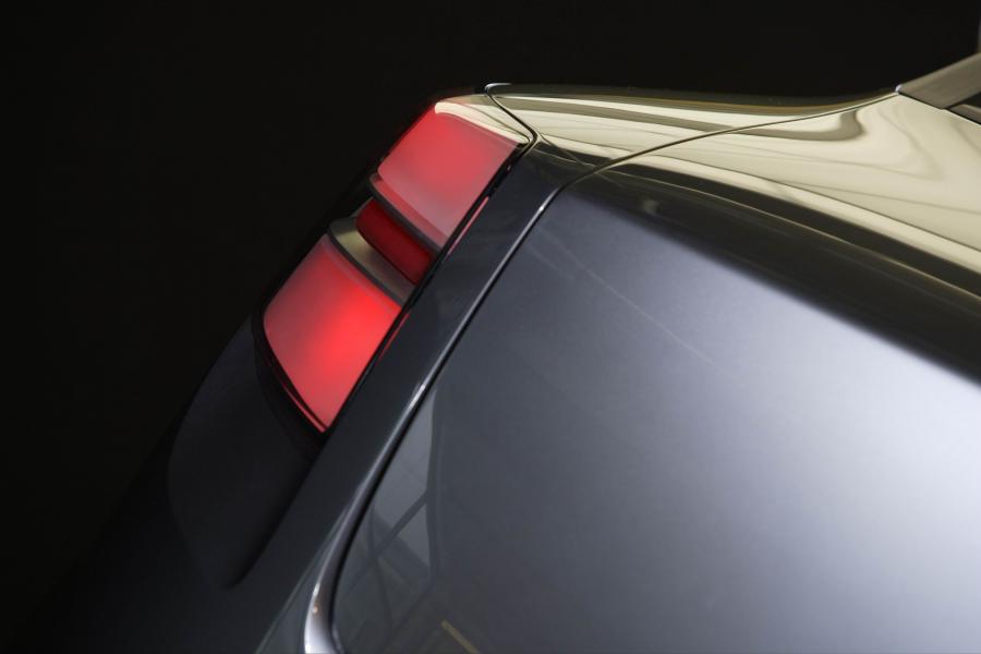  Nissan Azeal Concept 2005 года  (фото 14 из 26)